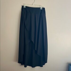 HALARA Asymmetrical Black Skirt